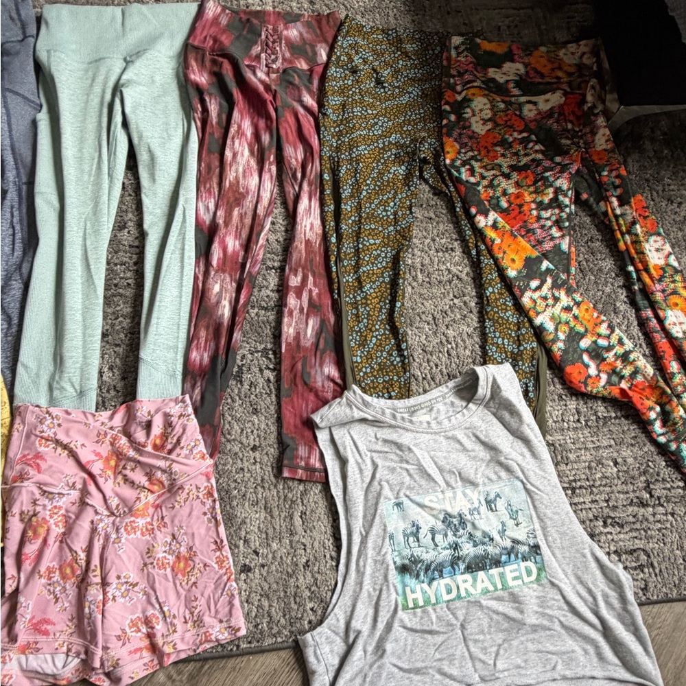 Aerie leggings and biker shorts - Picture 4 of 14